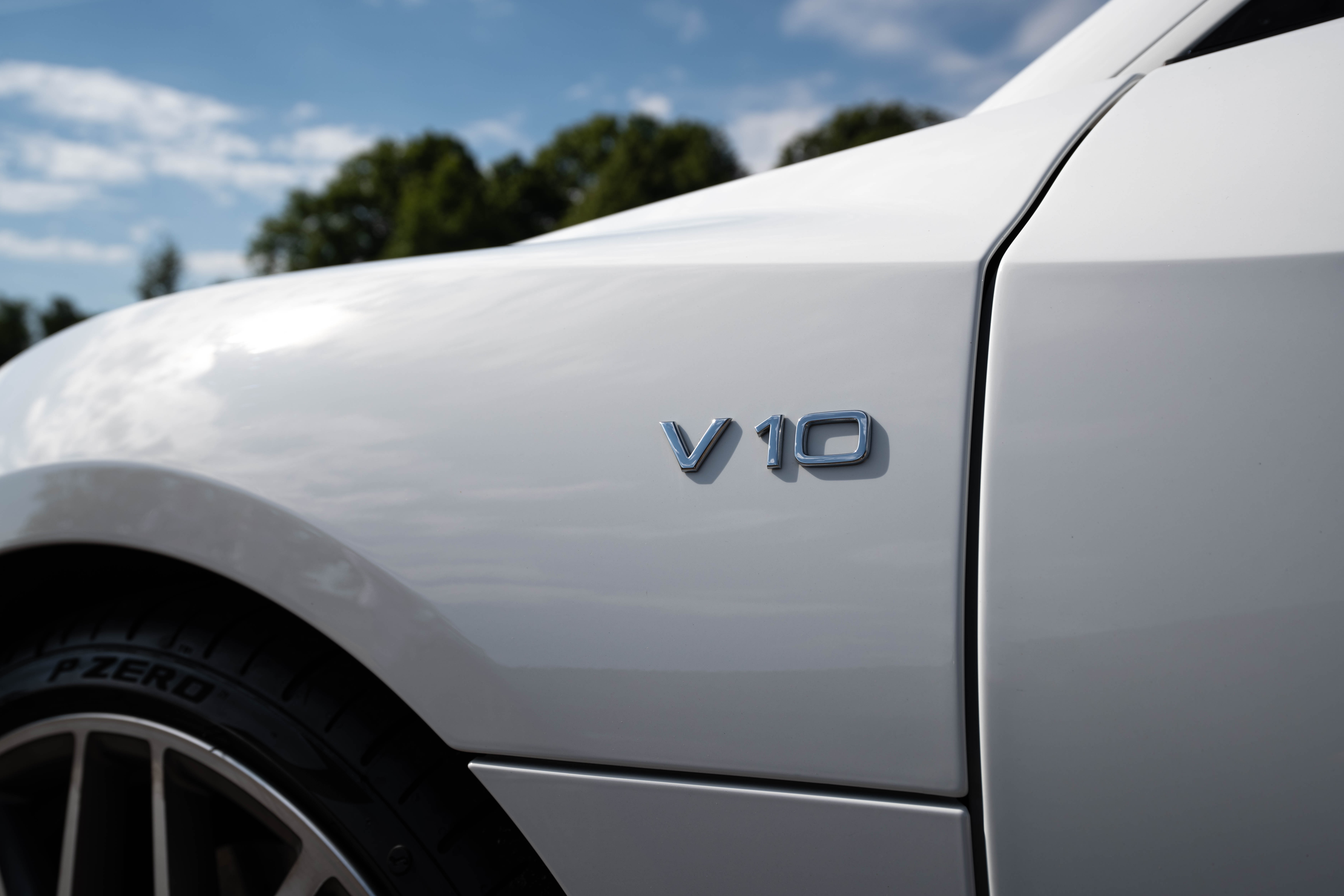 v10 side