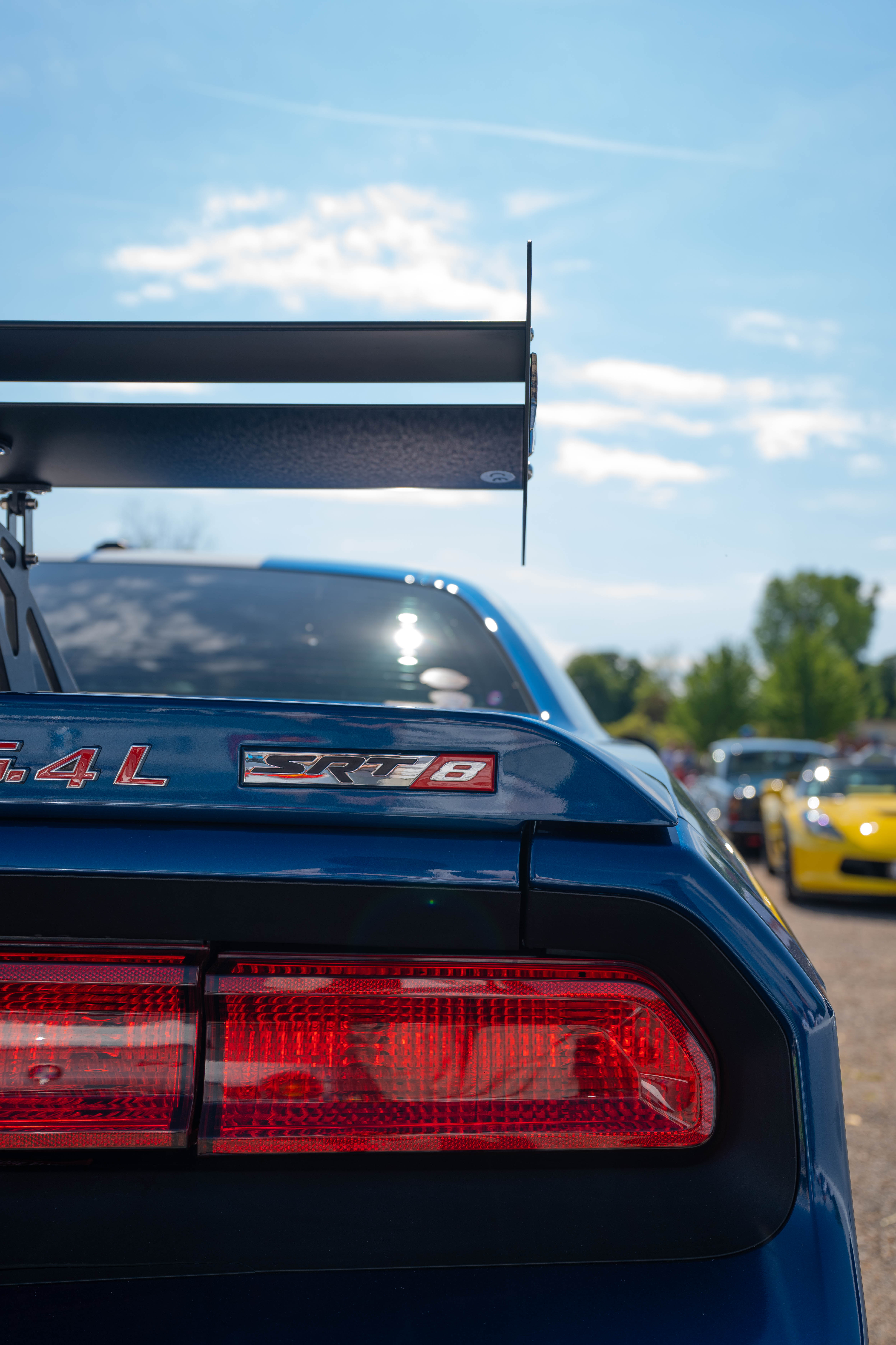 camaro bleu vertical