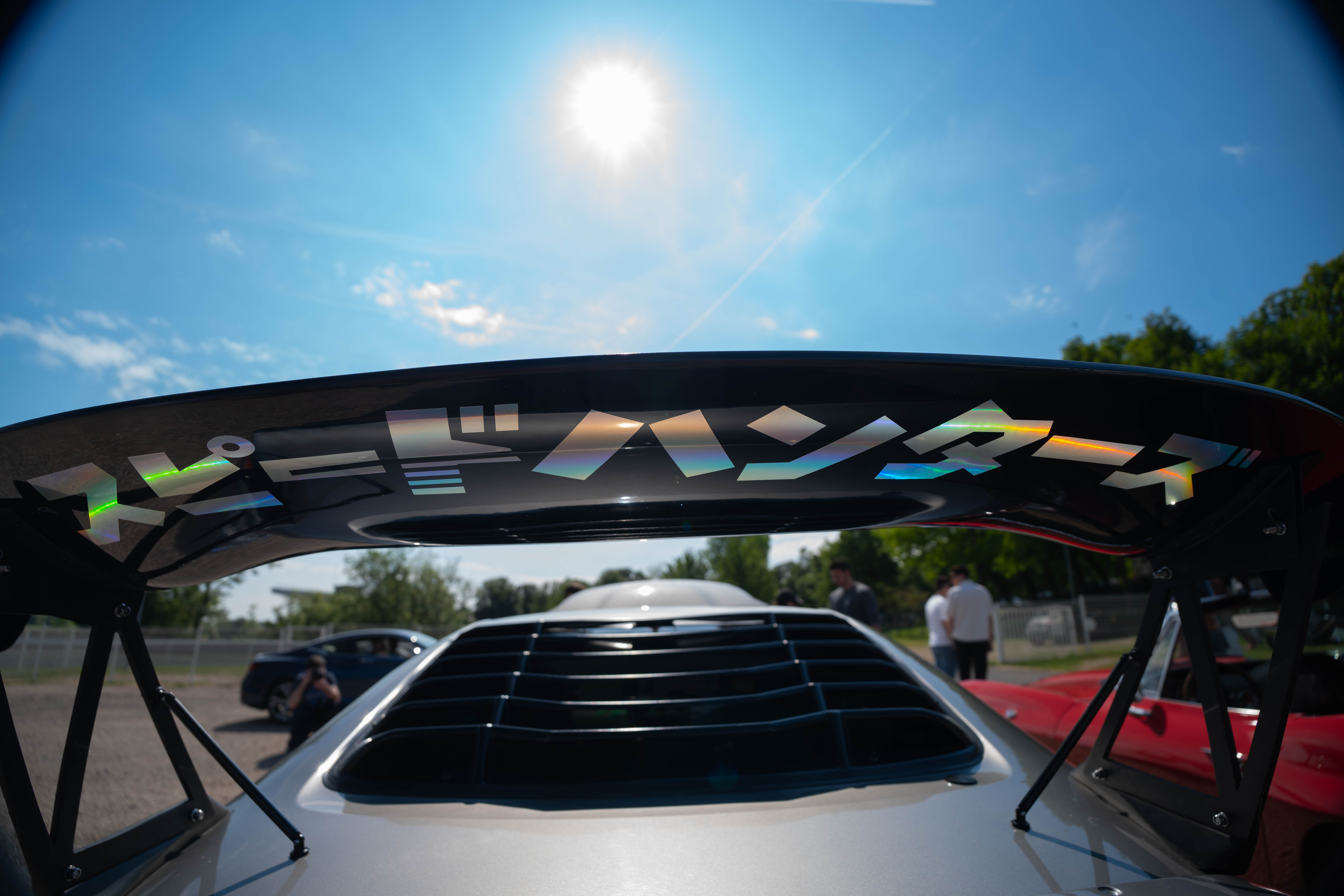 Nizzan Z sans issue back aileron